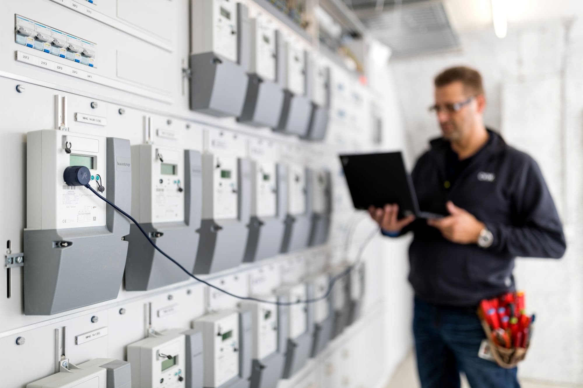 Der neue Leistungstarif: Warum Ladegeschwindigkeit plötzlich kostet und wie Sintio diese automatisiert und korrekt abrechnet